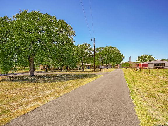 2nd image of 4041 County Road 307