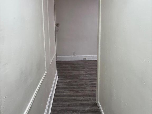 2nd image of 413 Lyons Ave