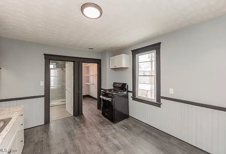 1431 Rowley Ave #1 — Photo 17