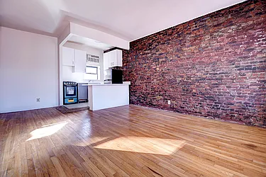 Rented by Urbane Brokerage