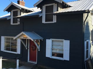 111 E Franklin St, Bingen, WA 98605
