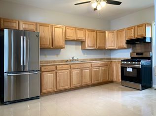 38 Amherst St, Nashua, NH 03064