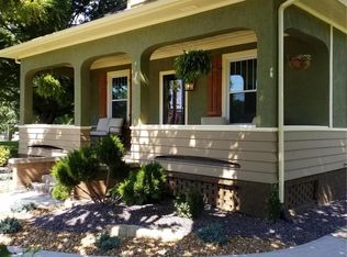 733 S West St, Carlinville, IL