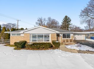 1345 Plum St, Aurora, IL 60506