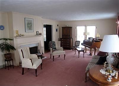 3rd image of 3321 Beaumonde Ln