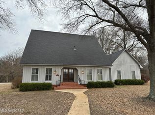 200 Warner Dr, Sledge, MS 38670