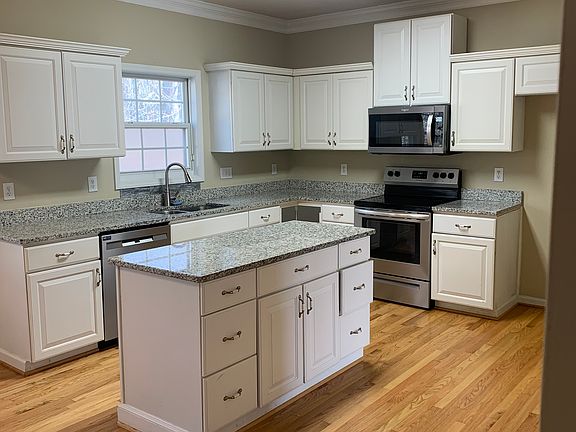2nd image of 5533 Seafarer Ct