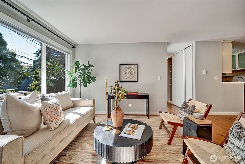 2nd image of 2111 E John Street #204