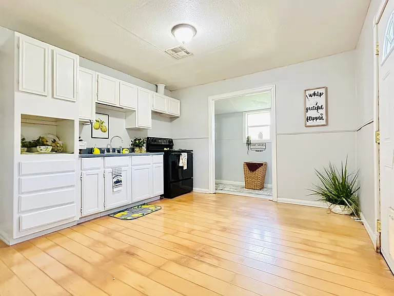 4220 SE 25th St — Photo 13