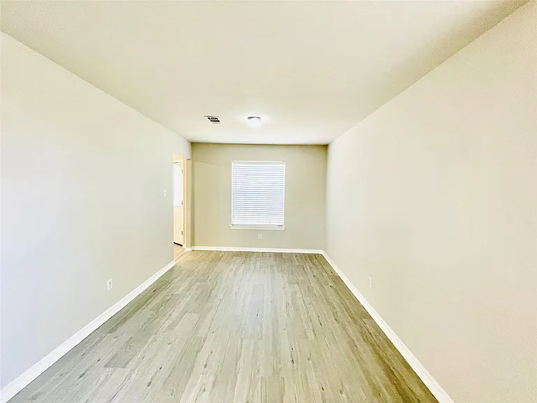1719 Park Forest Dr — Photo 25