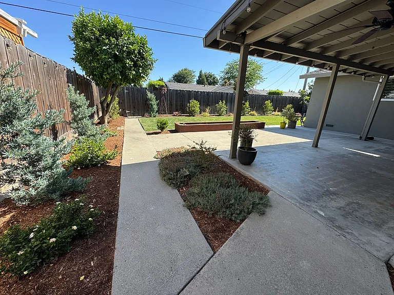 2660 Zinfandel Ln — Photo 9