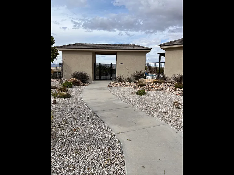 3111 E Photinia Dr — Photo 20