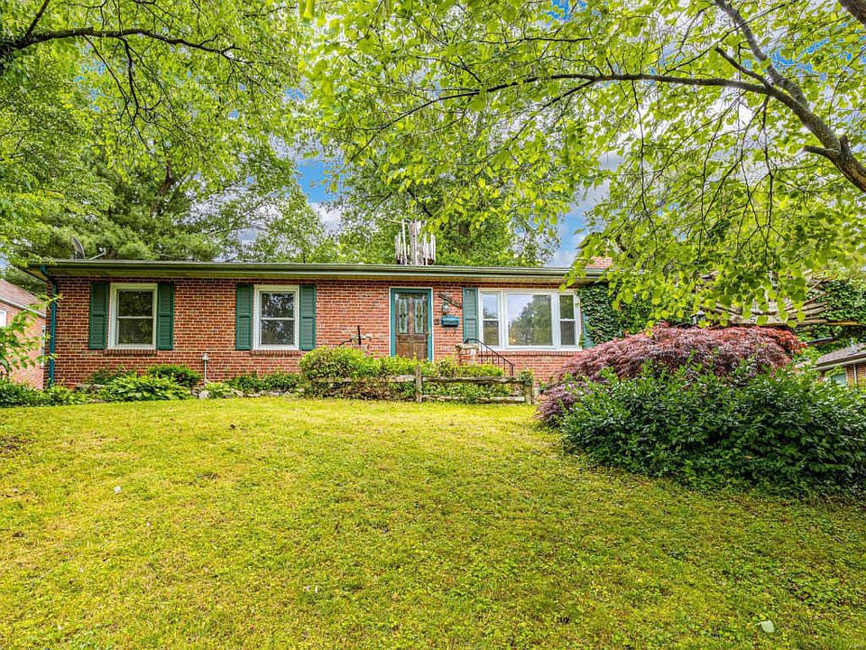1st image of 814 Gerald Pl