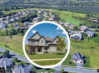 2893 Fairway Dr, Chaska, MN 55318