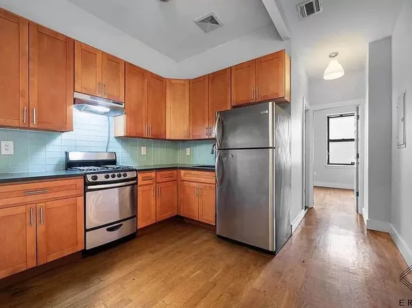 921 Broadway image 6 of 11