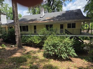 402 Pinecrest St, Carthage, NC 28327