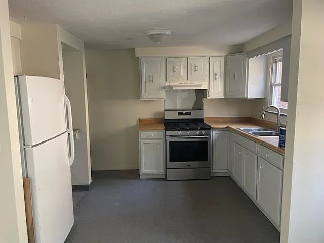2711 Woodstock Ave — Photo 9