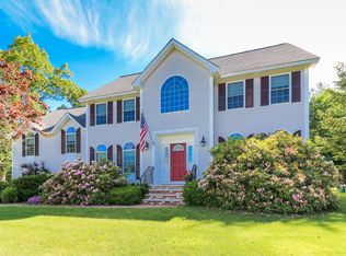 7 Fellows Rd, Brentwood, NH 03833