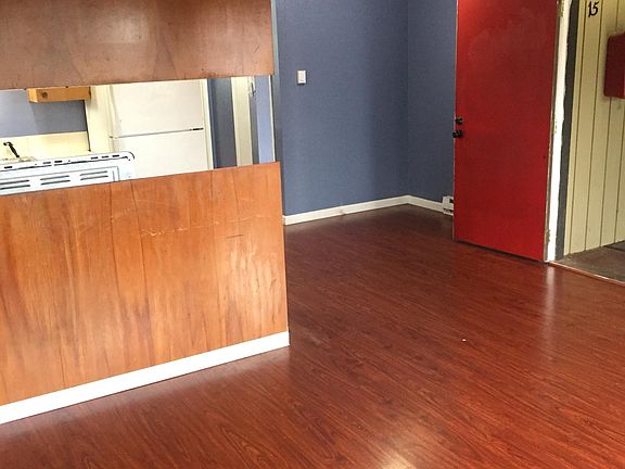 3rd image of 422 N I St APT 15