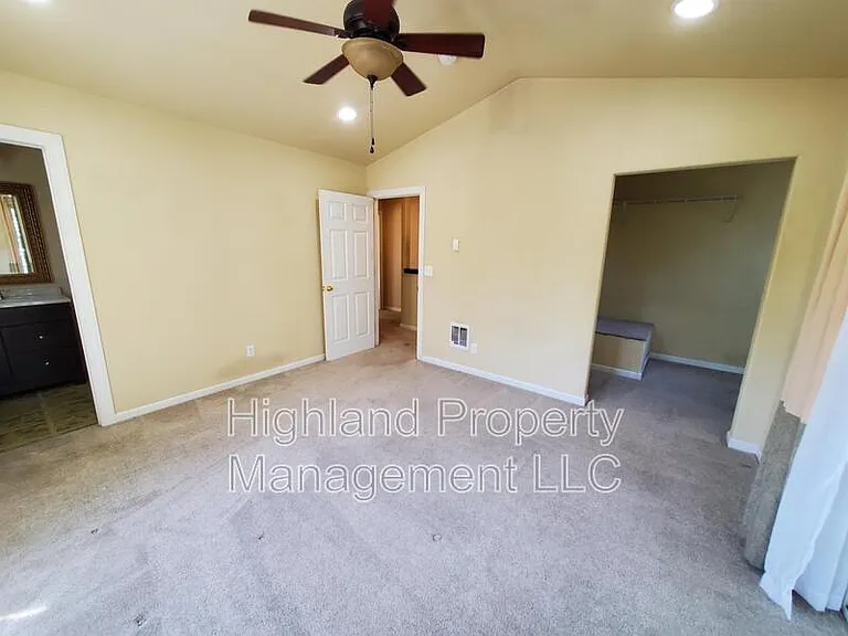1247 NE Williams St — Photo 15