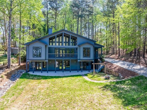 1762 Green Rd, Buford, GA 30518