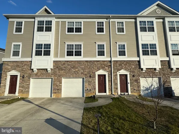 56 Levis Dr, Mount Holly, NJ 08060