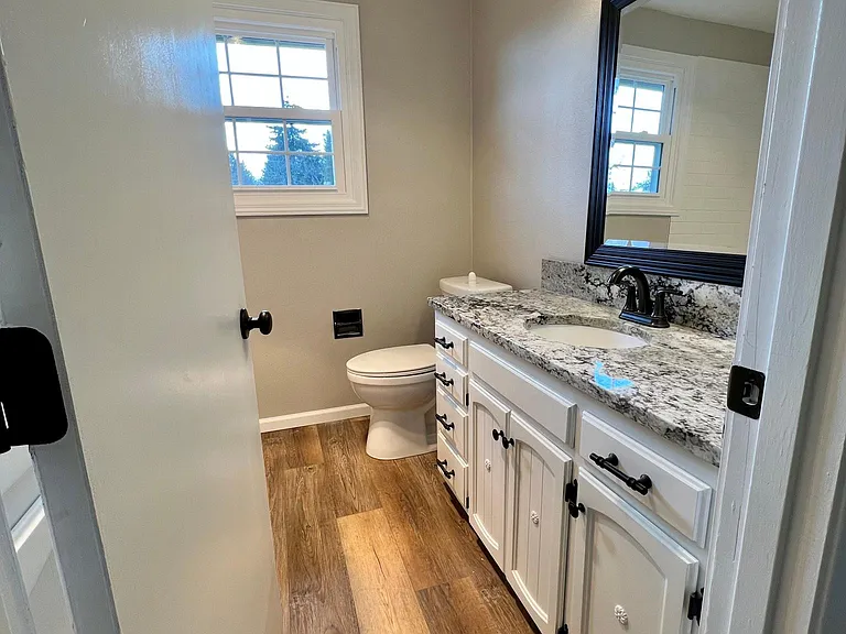 2575 NW Fairlawn St — Photo 21