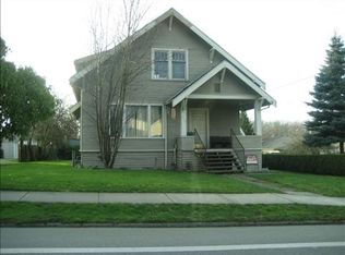 715 N 4th St, Mount Vernon, WA 98273