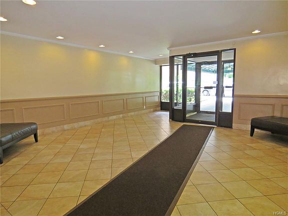 4th image of 709 Warburton Ave APT 3C