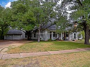 814 E 30th St, Bryan, TX 77803