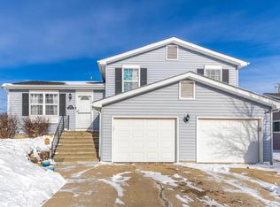 9416 Broadway Dr, Sturtevant, WI 53177