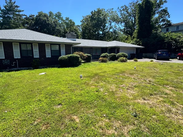 6 Cobb Rd, New Brunswick, NJ 08901