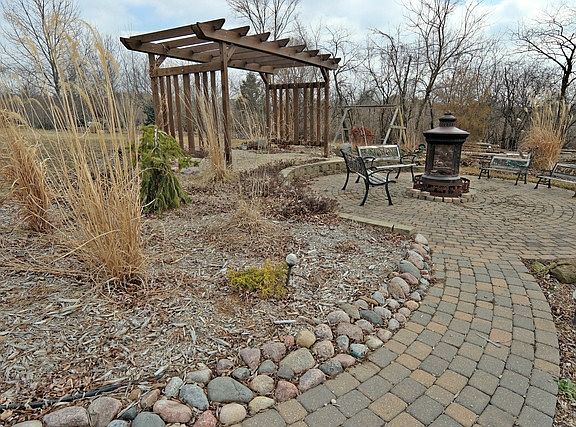 2nd image of 861 Dakota Dr