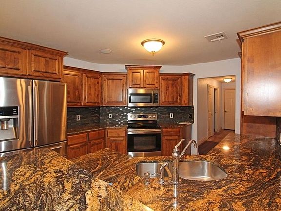 3rd image of 1200 Kensington Dr