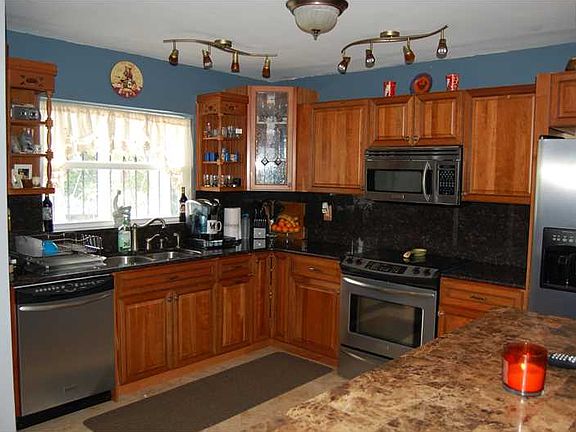 4th image of 2151 NE 122nd St #2151