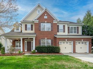 10123 Newtonmore Dr, Charlotte, NC 28278