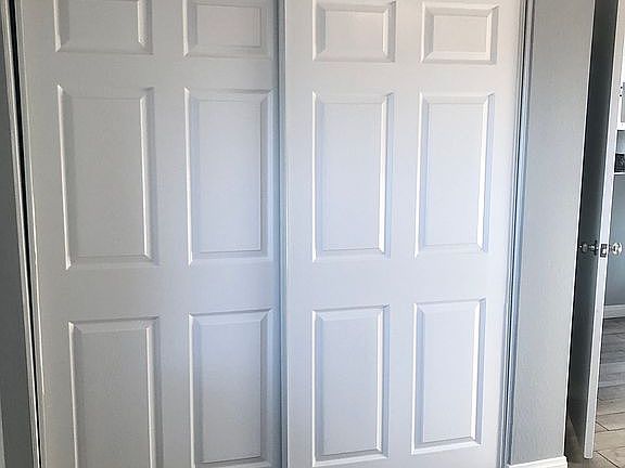 5th image of 15218 Carmelita Ave