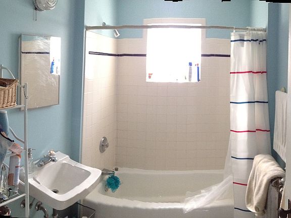 2nd image of 2459 N Humboldt Blvd APT 5