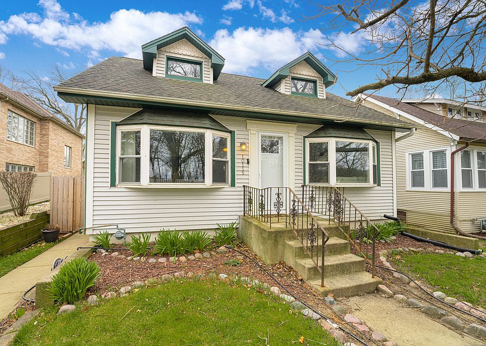 1st image of 10115 W 143rd St
