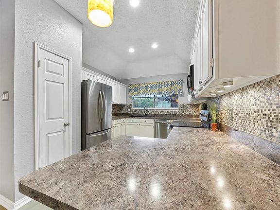 4th image of 4907 E Pagewick Dr
