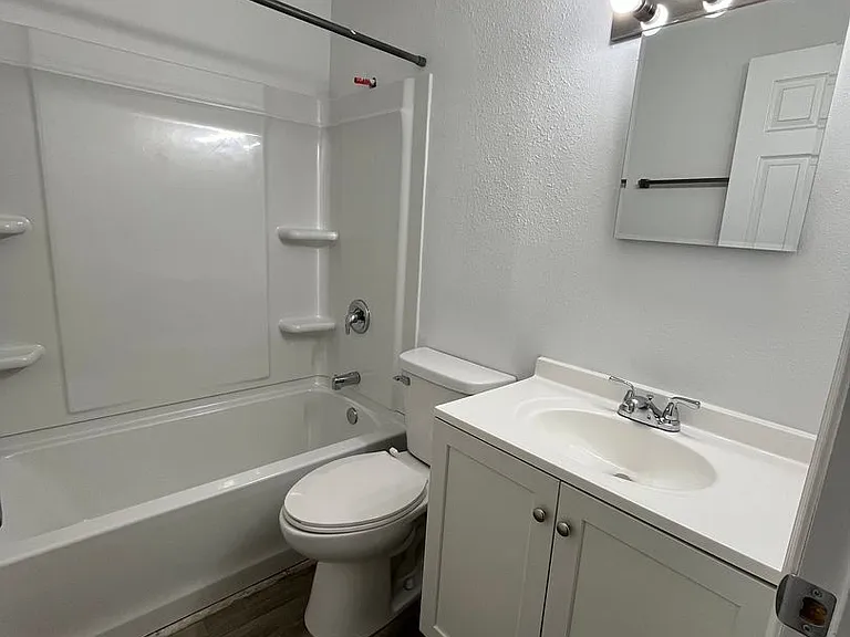 3304 S Kiwanis Ave — Photo 29