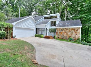 5067 Oakgrove Dr, Buford, GA 30518