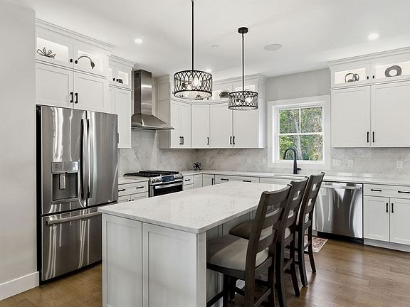 3rd image of 20 Elise Ave #10