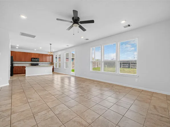 28515 Willow Orchard Ln, Katy, TX 77494