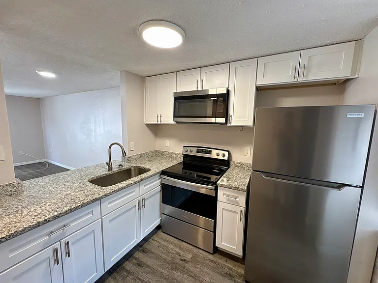 Atlantic Townhomes — Photo 4