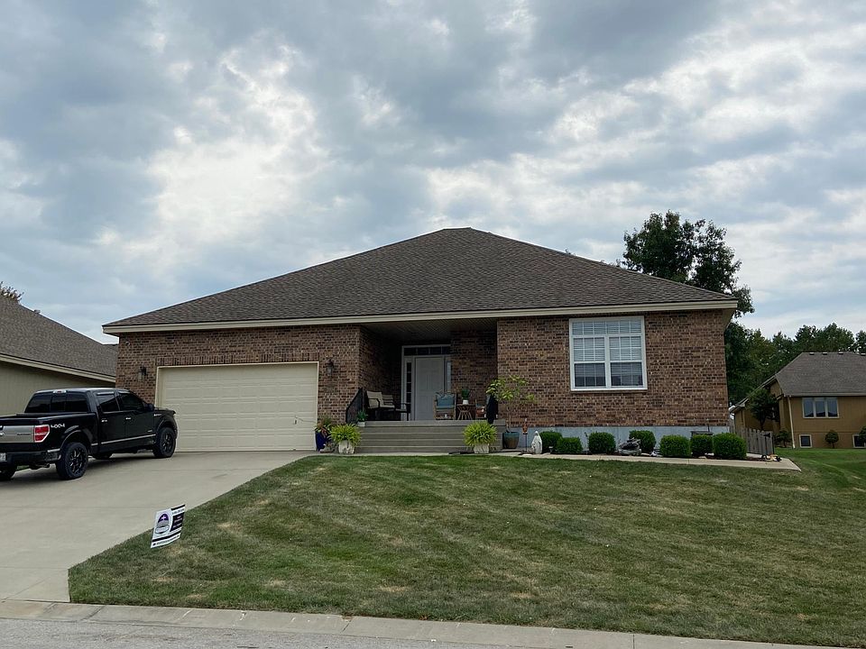1st image of 3904 SW Briarwood Oaks Dr