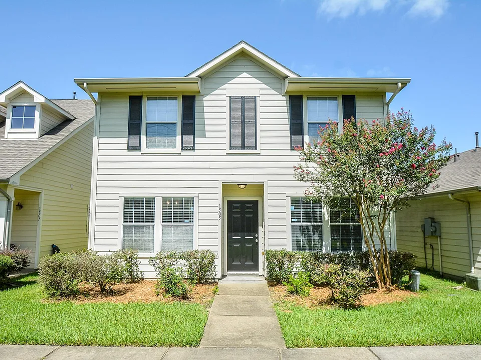 1505 Nichole Woods Dr