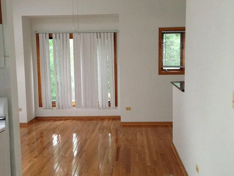 828 S Claremont Ave #2 — Photo 2