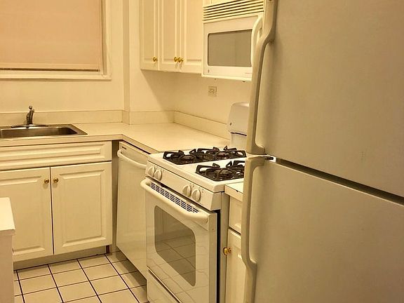 5th image of 141 E 33rd St APT 5G