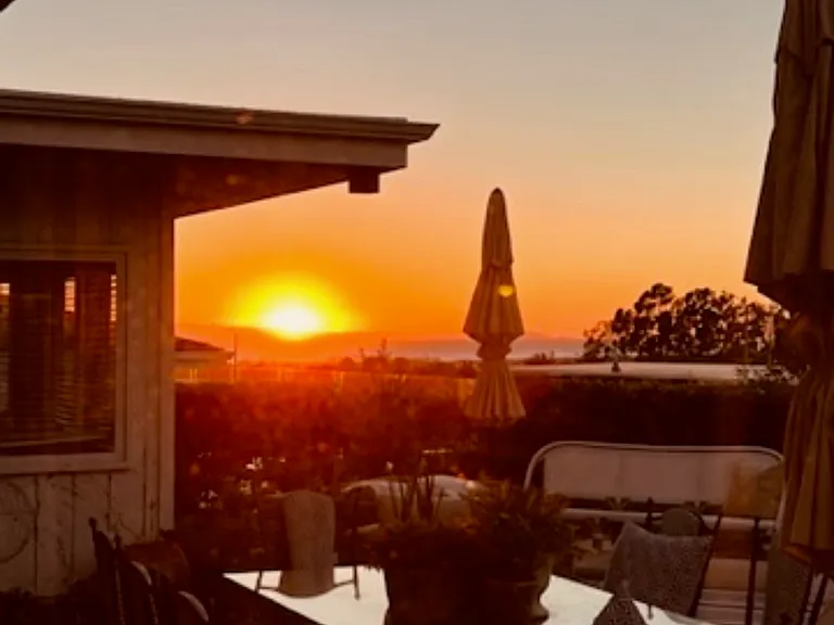 1251 Surfline Way — Photo 18
